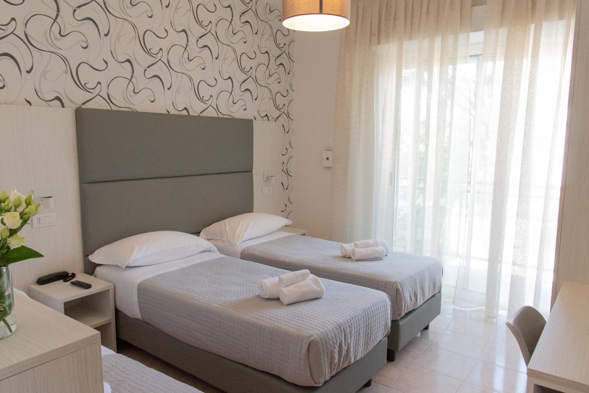 Hotel Maestri Riccione Exterior foto